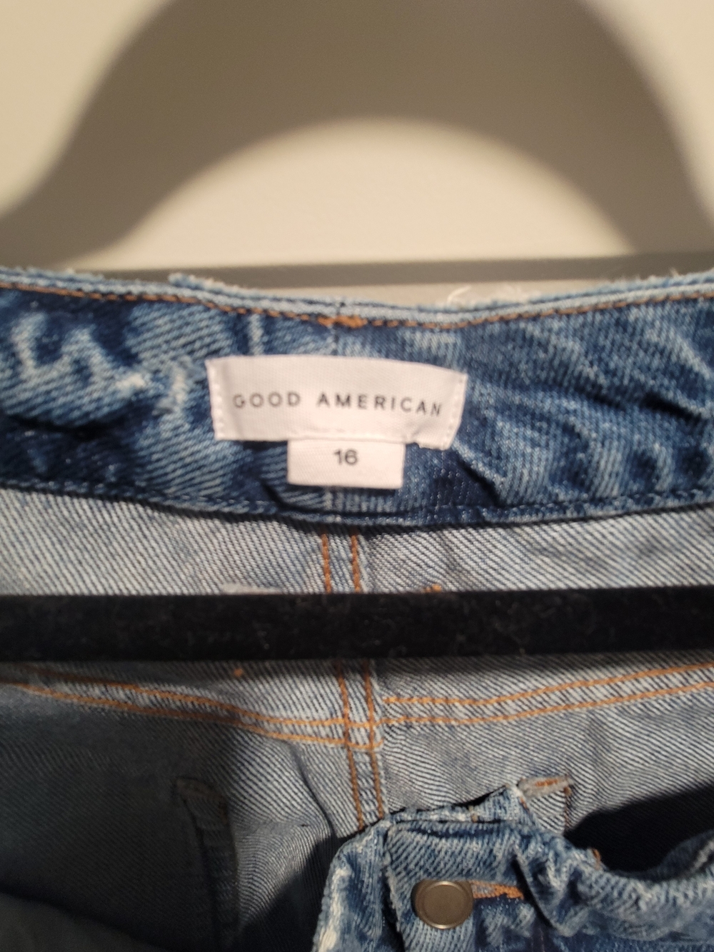 Good American Vintage Light Blue High-Rise Jeans - Sz 16 NWT - Picture 2 of 6